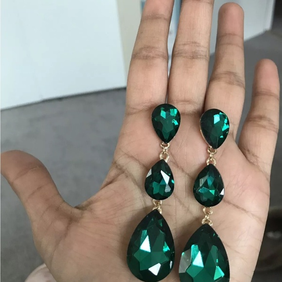 Green crystal earrings emerald colored dark green pageant long big teardrop - Picture 2 of 3